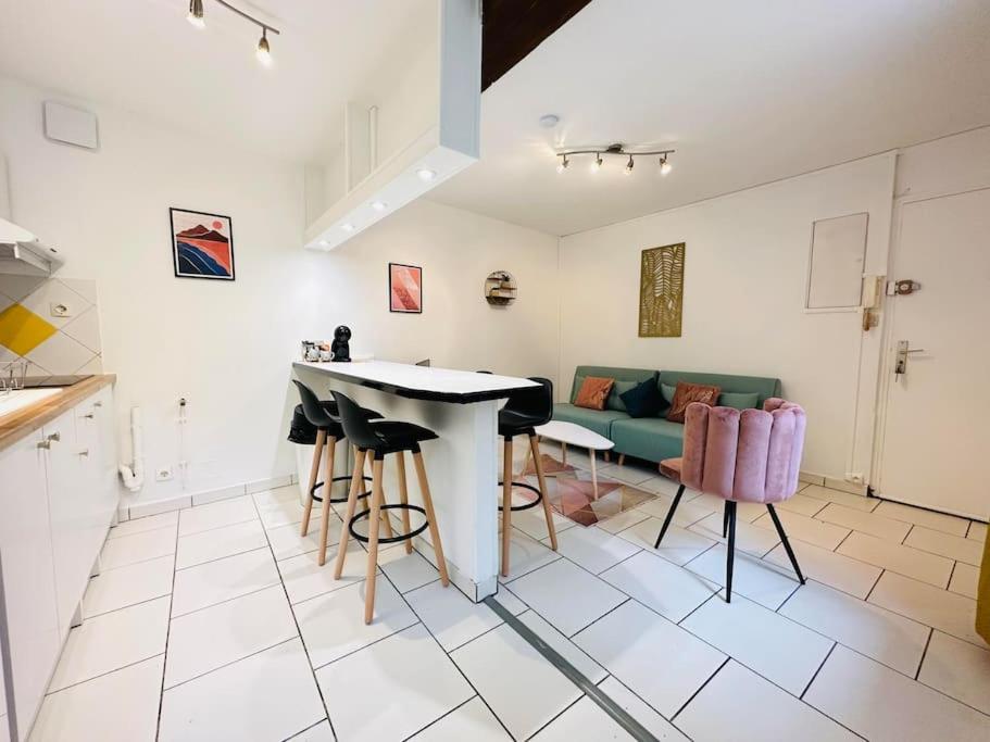 Appartement Confidentiel Laon Exterior foto